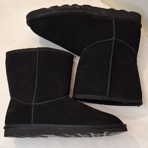Black Suede Women's Winter Boots. Faux Fur Lined. New With Tags.